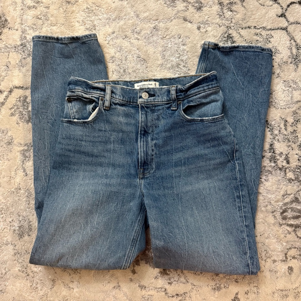 Abercrombie & Fitch Ultra High Rise 90s Straight Jean 28/6R